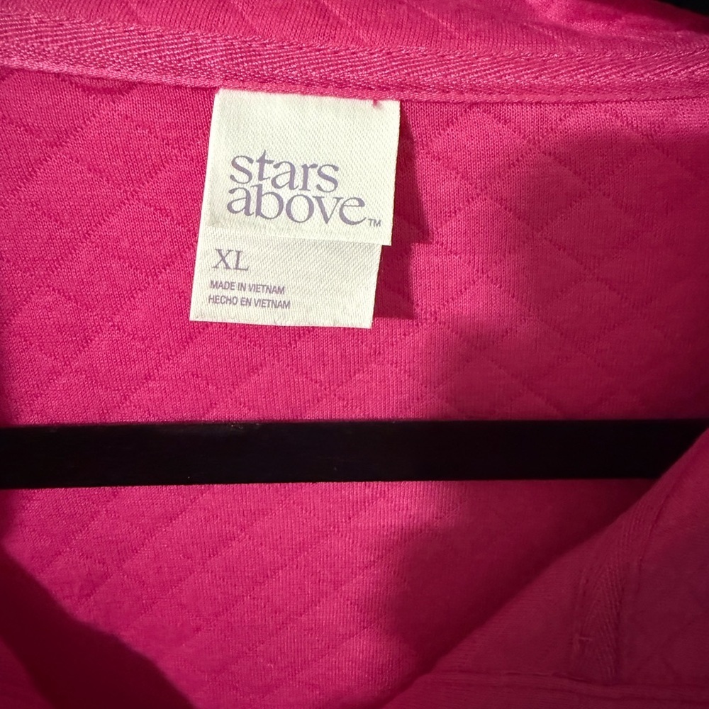 2/$35 Stars Above Fuchsia Quilted Pullover Sweatshirt Shorts PJ Set sz XL - Picture 4 of 10